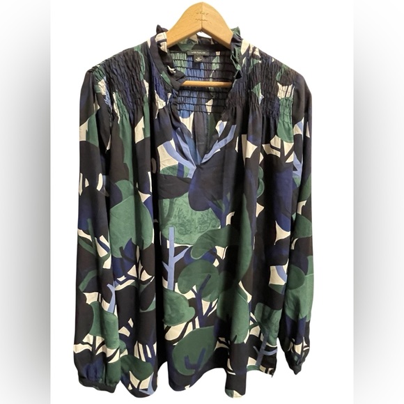 Ann Taylor Tops - 💙💚Beautiful Ann Taylor Navy Blue and Green Smocked Blouse size M. Stunning!